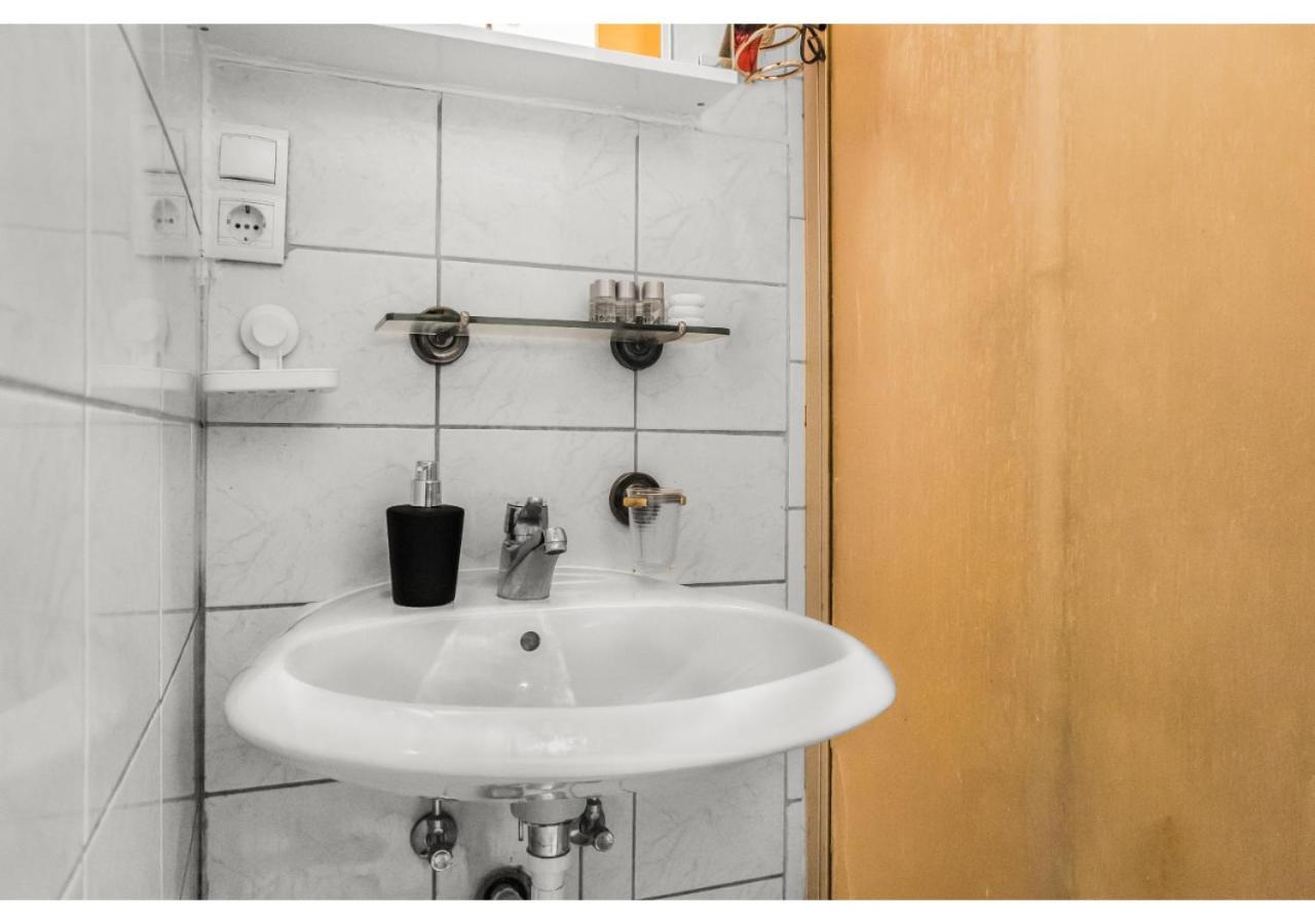 Welcoming 2Br Apt. Near Danube & Millenium Tower Wien Ngoại thất bức ảnh